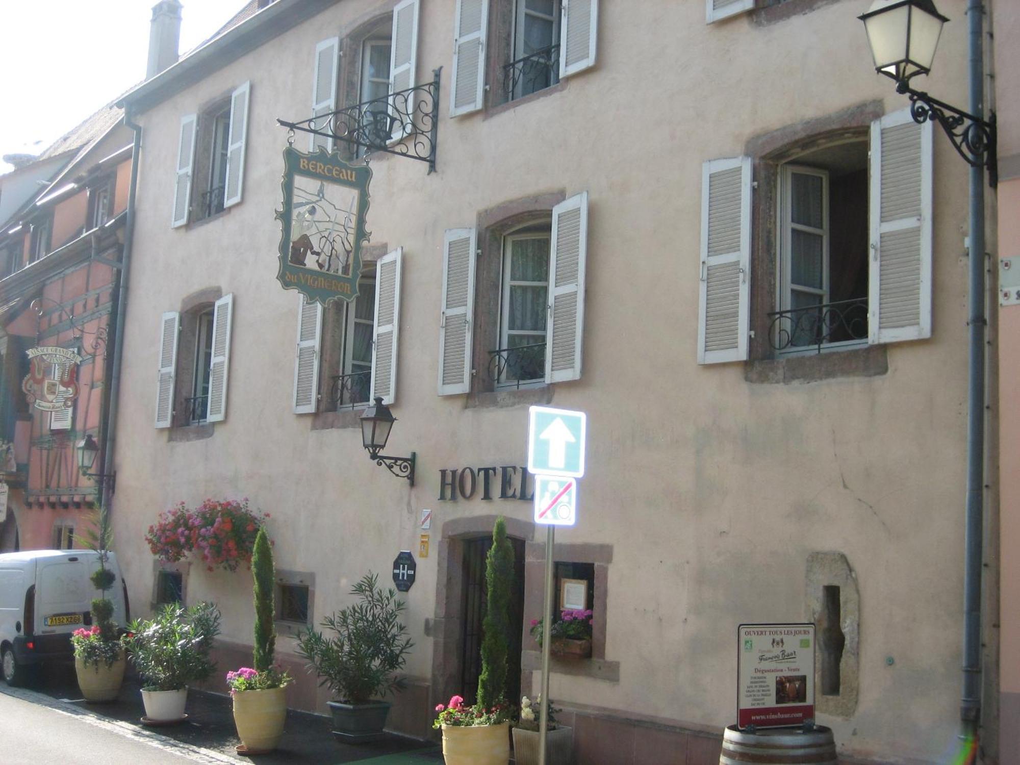 Hotel Berceau Du Vigneron Turckheim Bagian luar foto