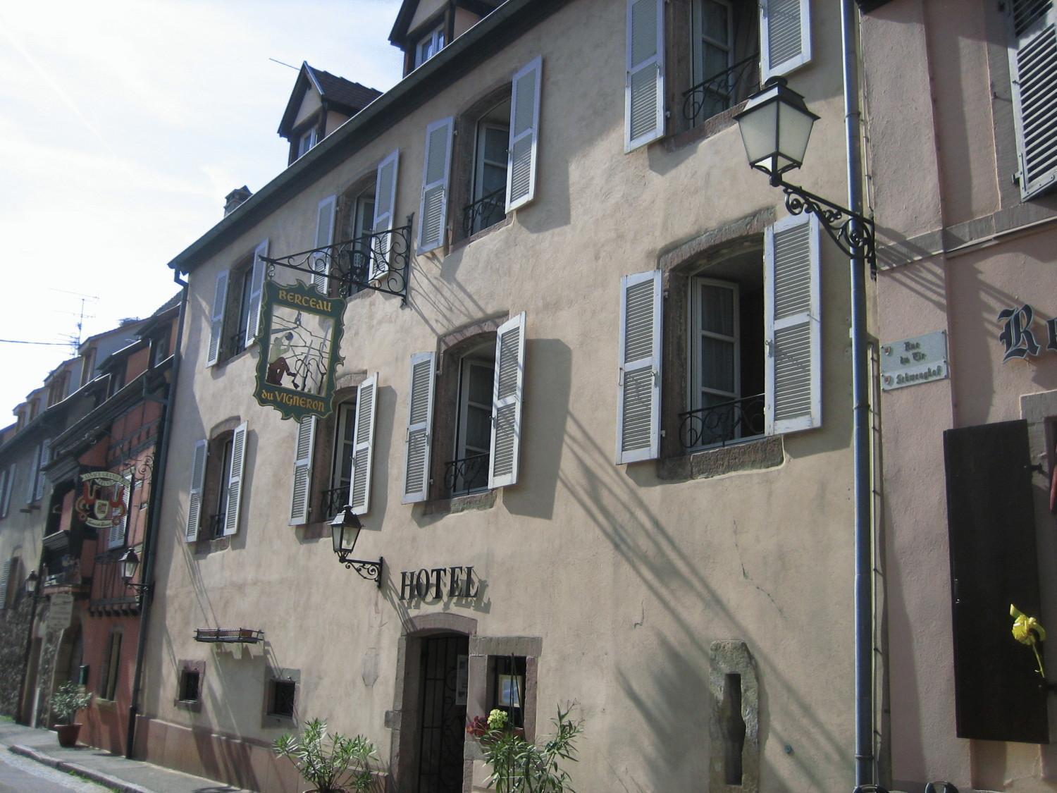 Hotel Berceau Du Vigneron Turckheim Bagian luar foto